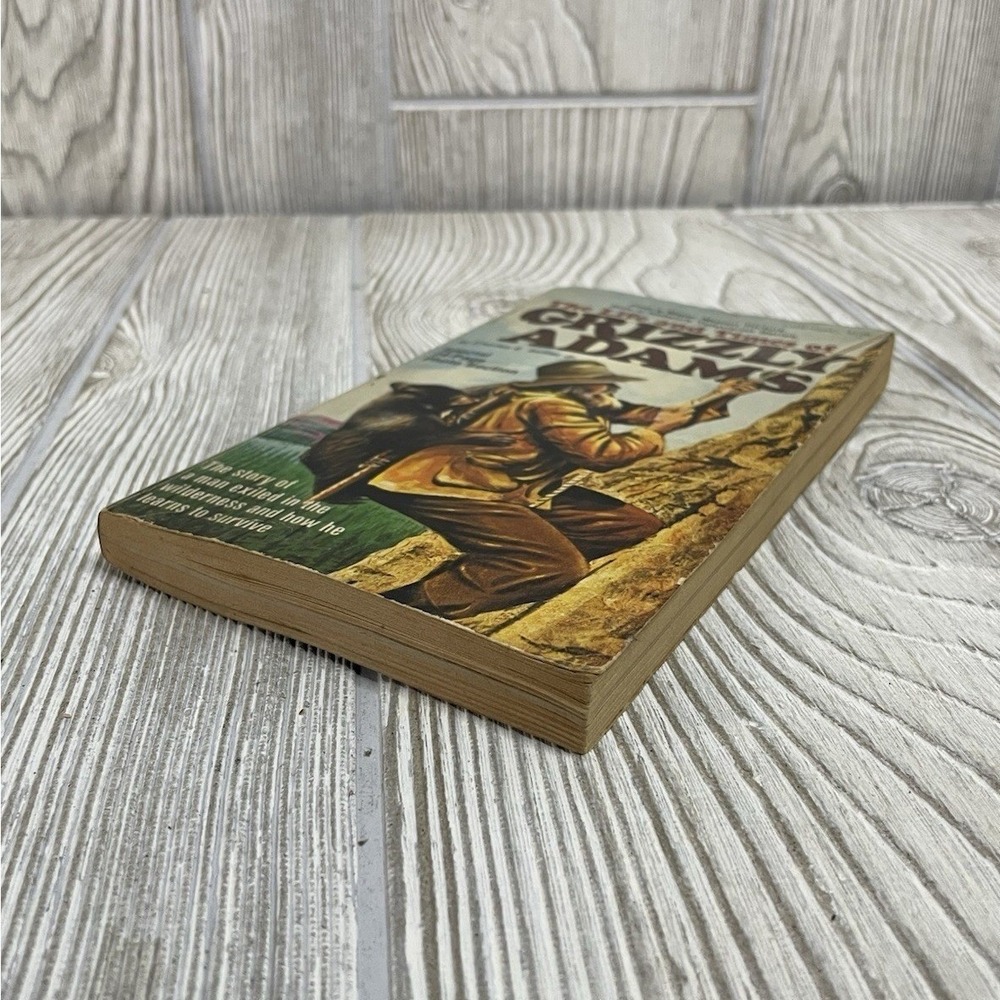 The Life and Times of Grizzly Adams Paperback 1977 Charles E Sellier Jr Vintage - Picture 5 of 9